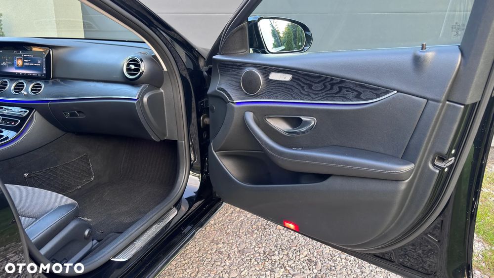 Mercedes-Benz Klasa E 350 BlueTEC 9G-TRONIC - 30