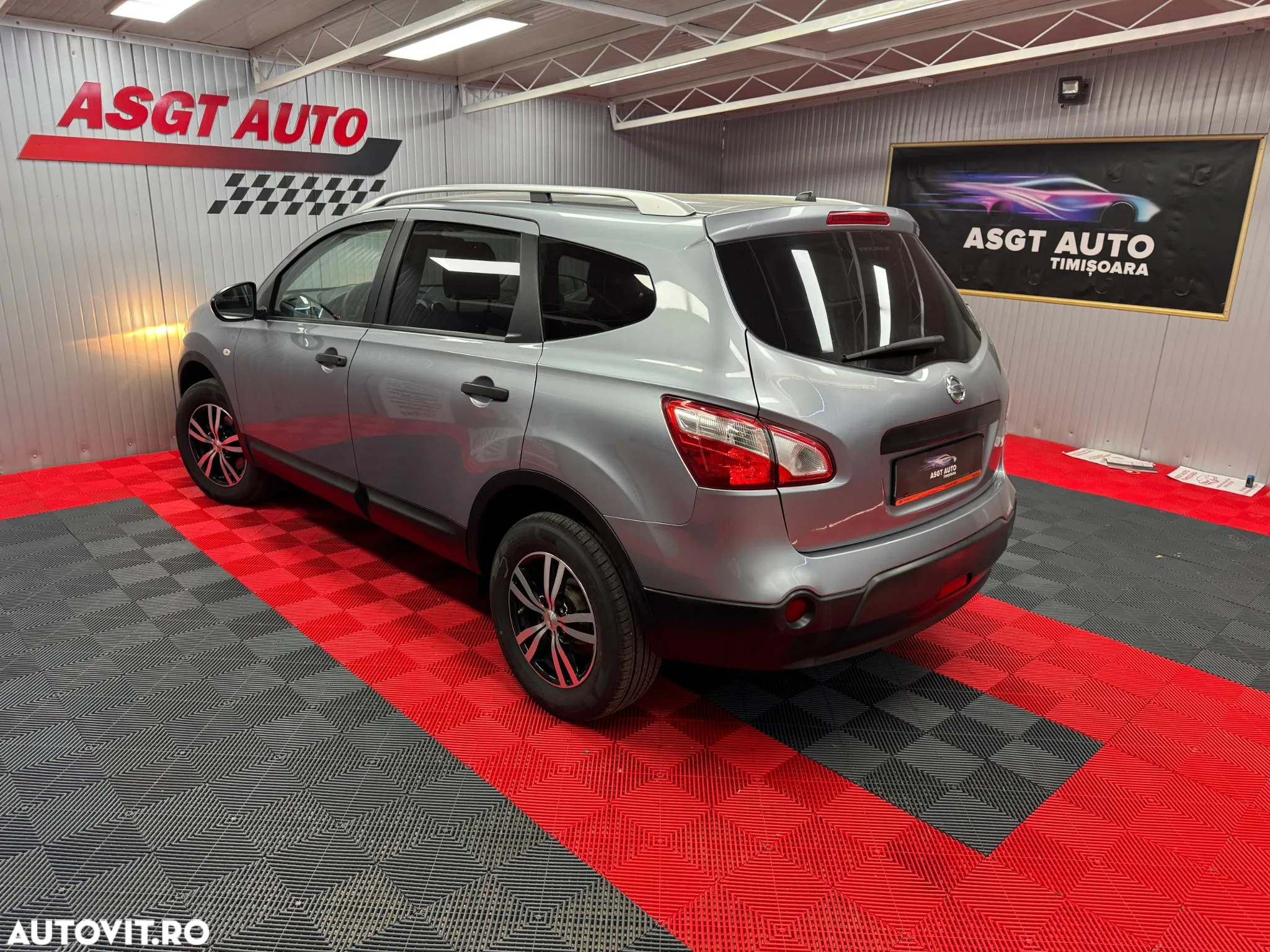 Nissan Qashqai+2 - 5