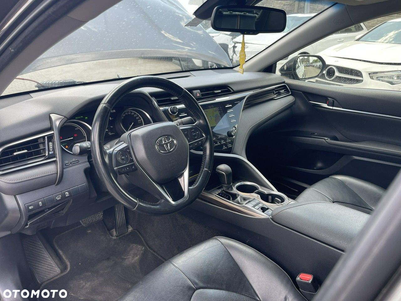 Toyota Camry 2.5 Hybrid Comfort CVT - 6