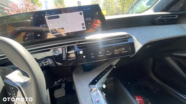 Peugeot 5008 1.2 PureTech mHEV Allure S&S e-DCS6 - 17
