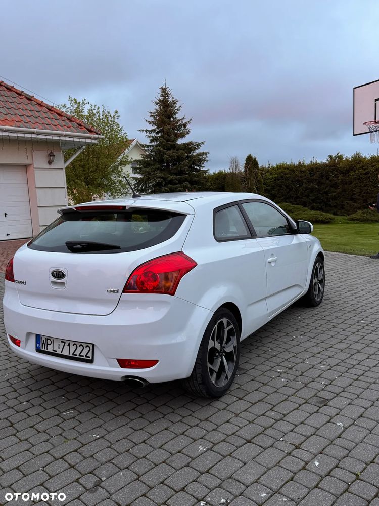 Kia Ceed - 6