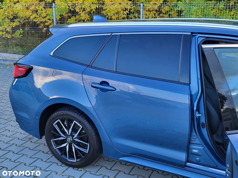 Toyota Corolla 2.0 Hybrid Executive - 9