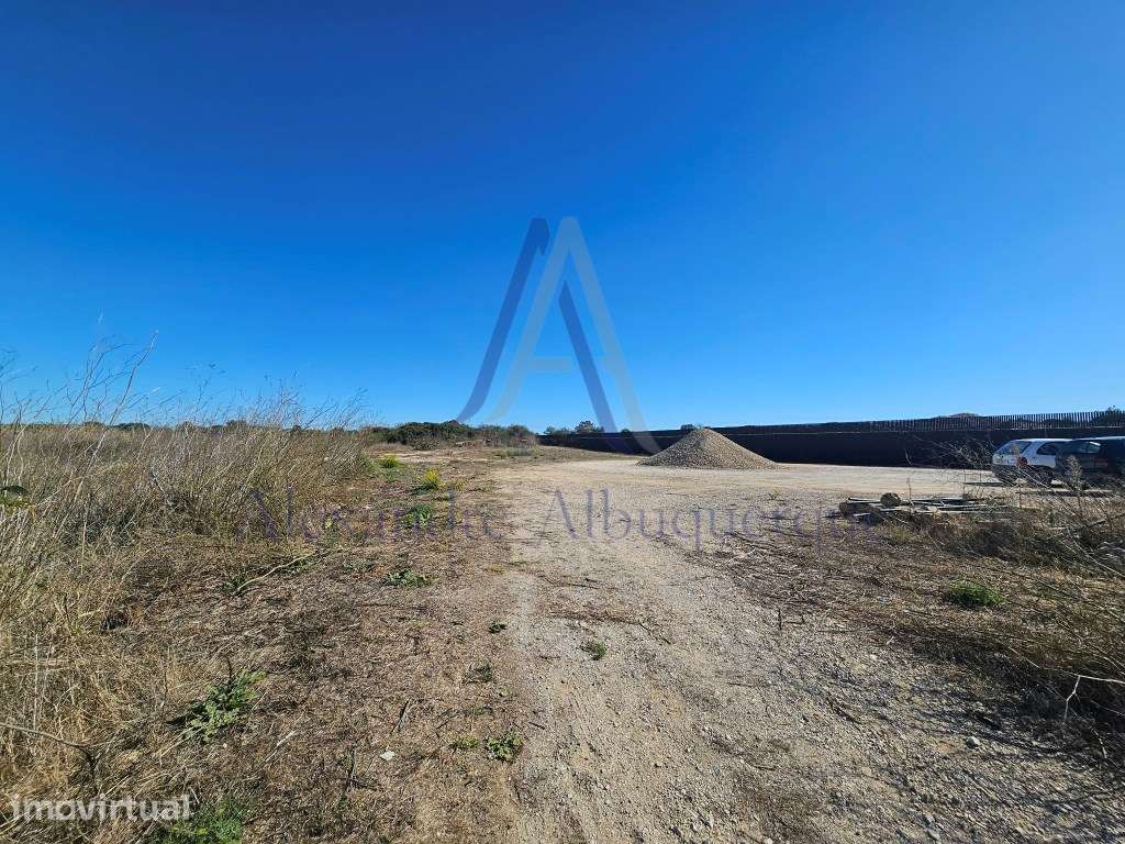 ARMAZÉM À VENDA - ZONA INDUSTRIAL | 5.500 m² DE TERRENO - Grande imagem: 3/26
