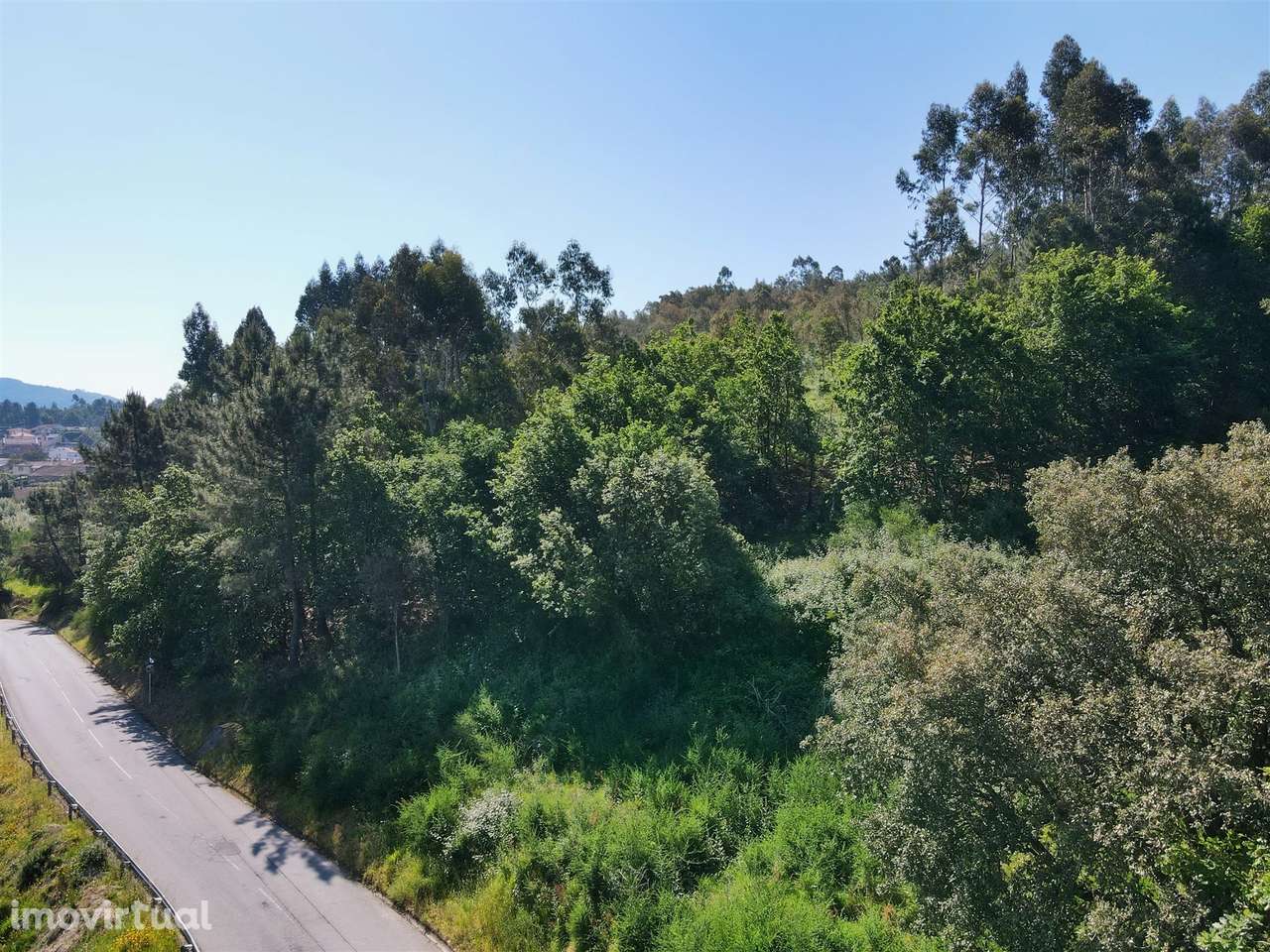 Terreno com projeto aprovado junto à Cidade Desportiva - Grande imagem: 3/8