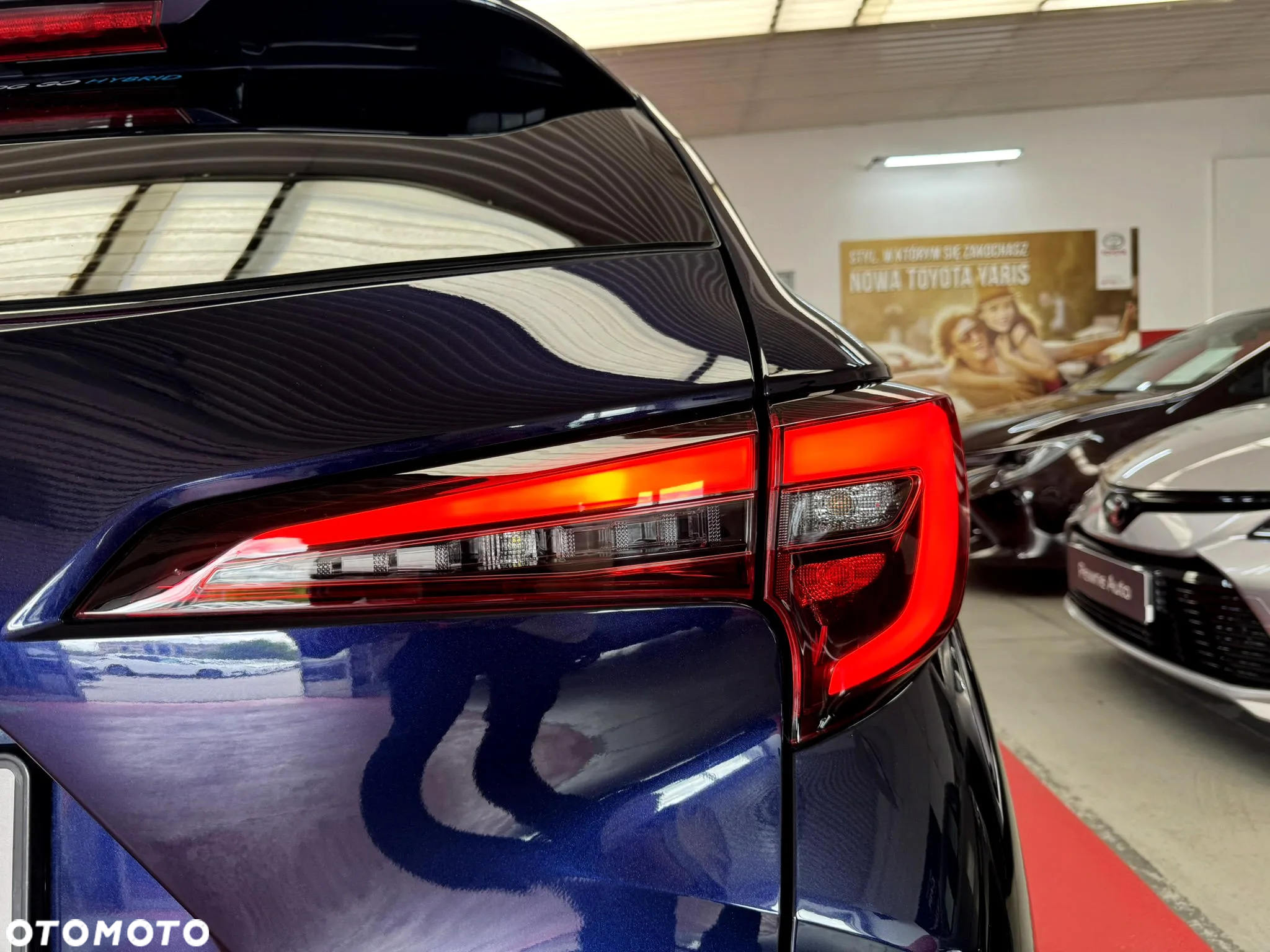 Toyota Corolla 1.8 Hybrid Style - 12