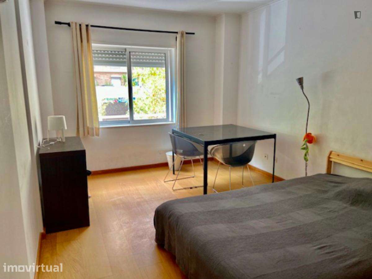 Quarto - localizado em Lumiar Lisbon - Grande imagem: 4/9