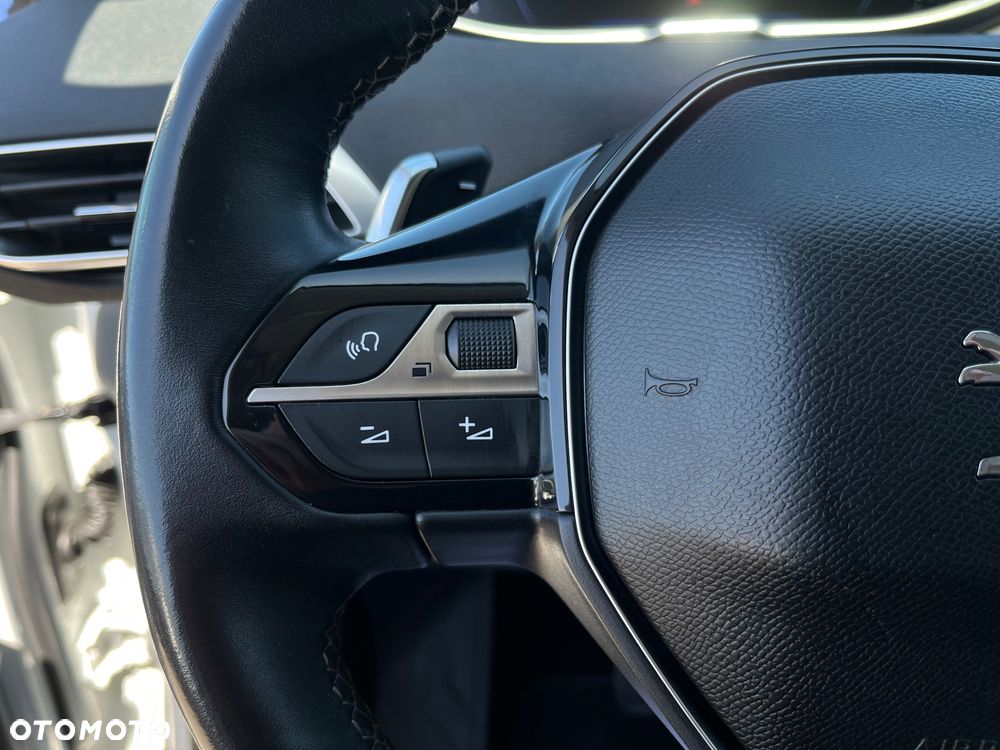 Peugeot 3008 PureTech 130 Stop & Start GPF EAT8 Allure - 11