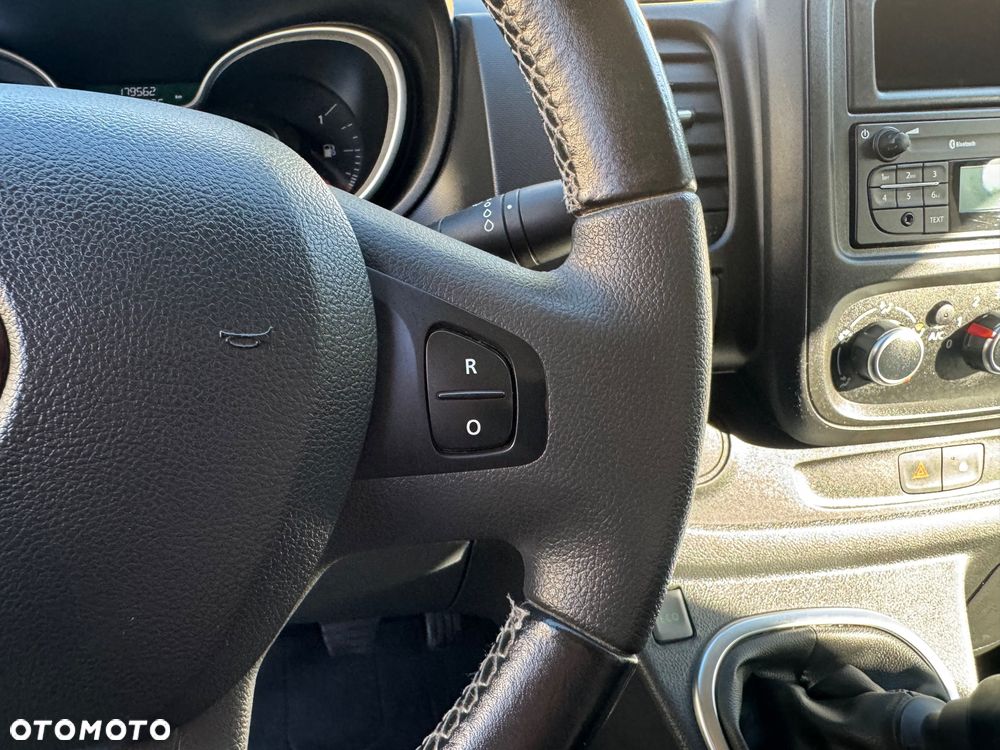 Renault Trafic - 21