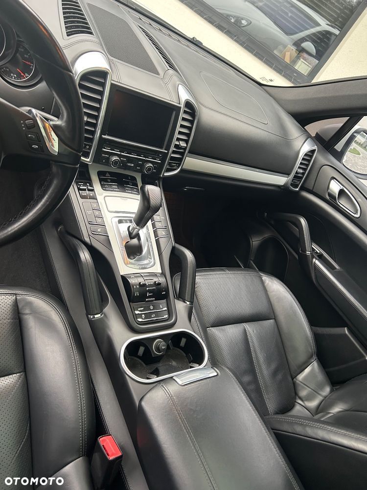 Porsche Cayenne Diesel Platinum Edition - 12