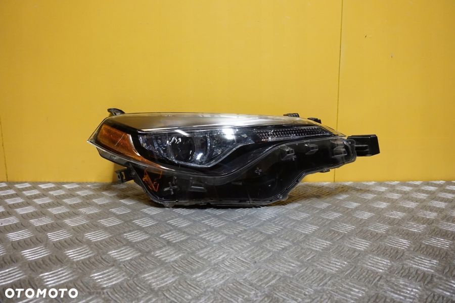 TOYOTA COROLLA E17 2016- REFLEKTOR LAMPA FULL LED PRAWA USA - 1