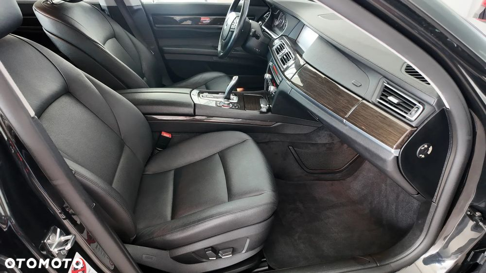 BMW Seria 7 730d - 21