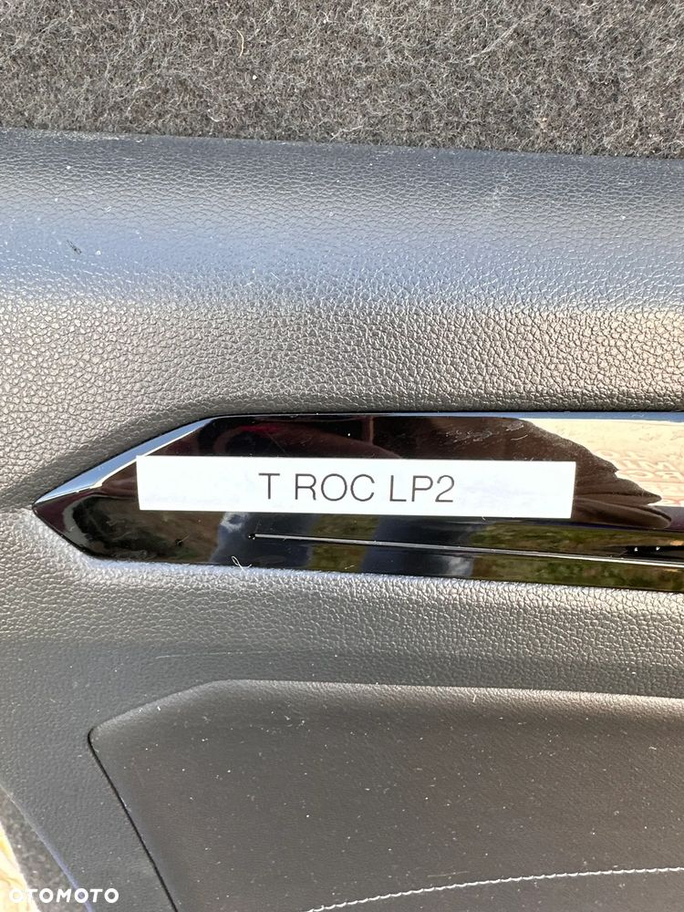 Tapicerka boczek drzwi lewy przód VW T-Roc - 3