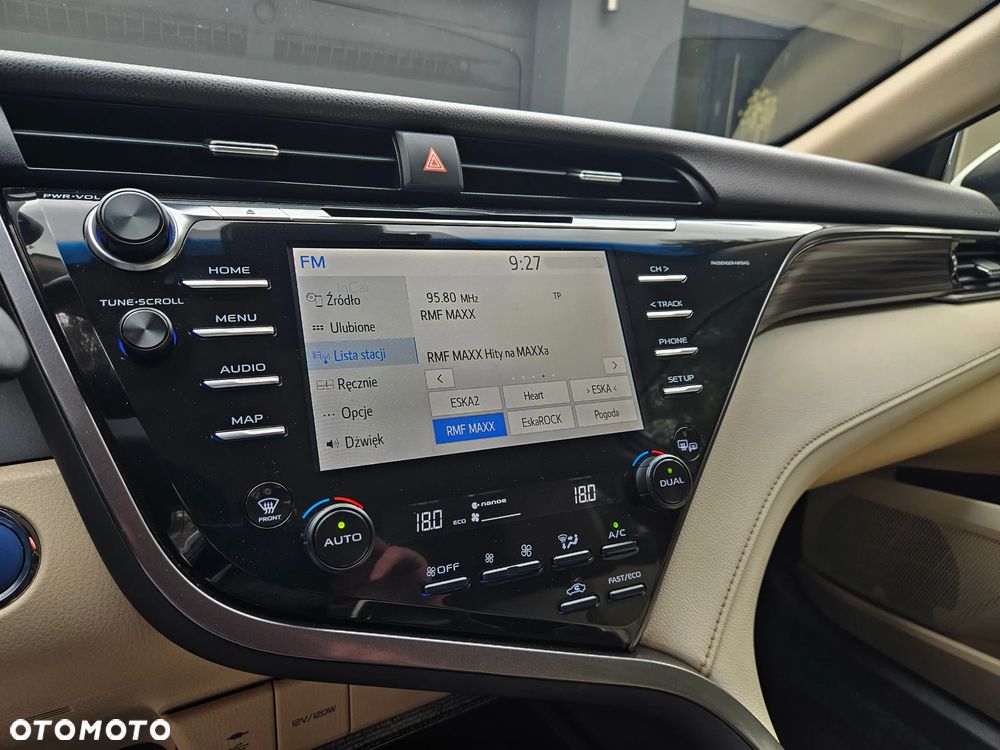 Toyota Camry 2.5 Hybrid Executive CVT - 37