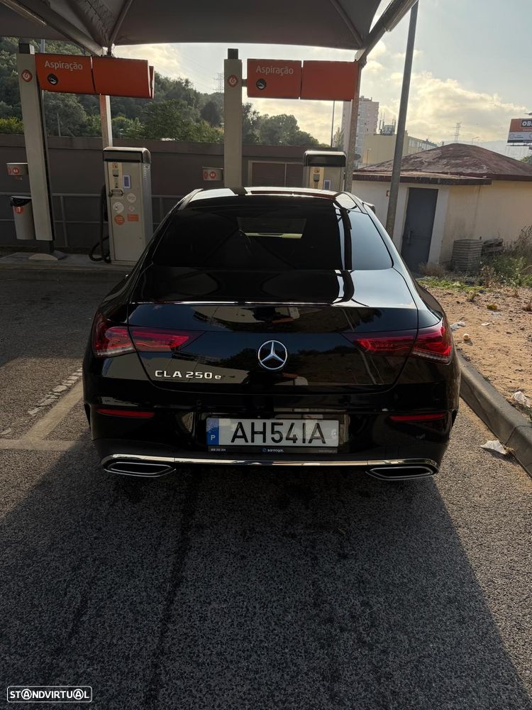 Mercedes-Benz CLA 250 e AMG Line - 2