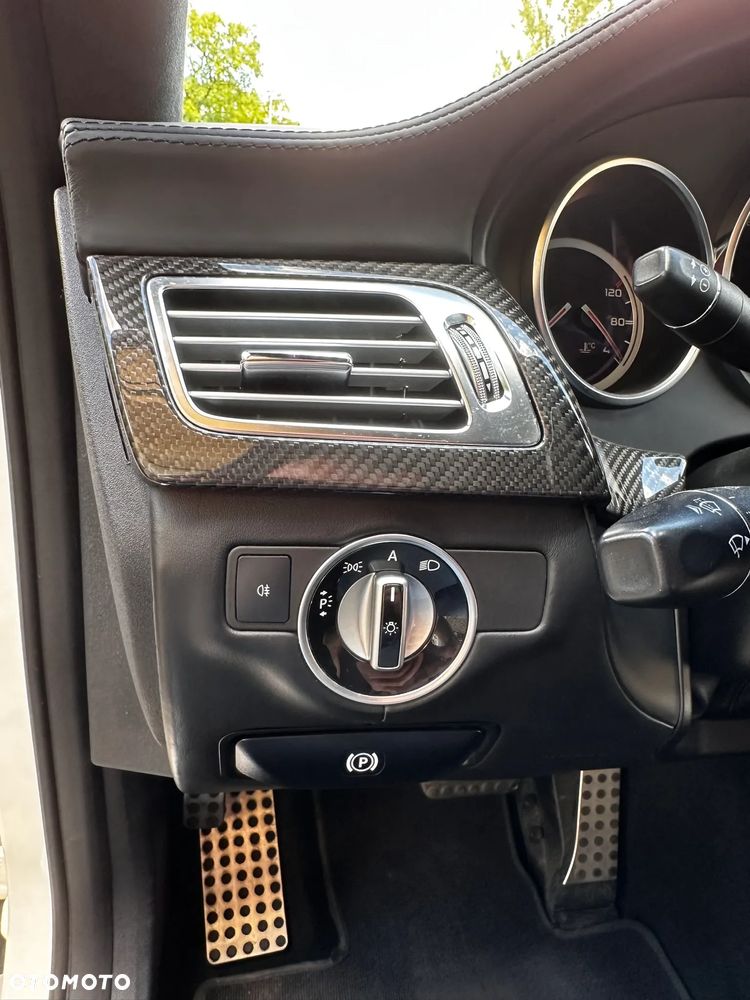 Mercedes-Benz CLS 63 AMG AMG SPEEDSHIFT MCT - 27