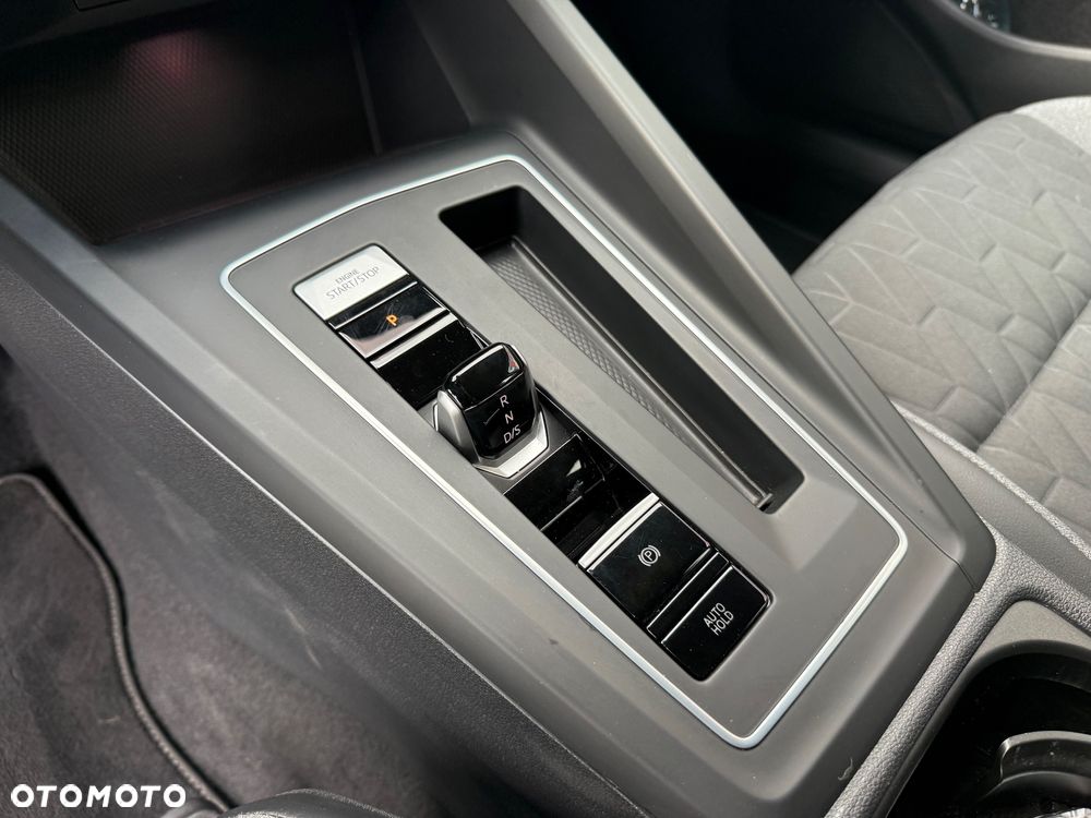Volkswagen Golf - 12