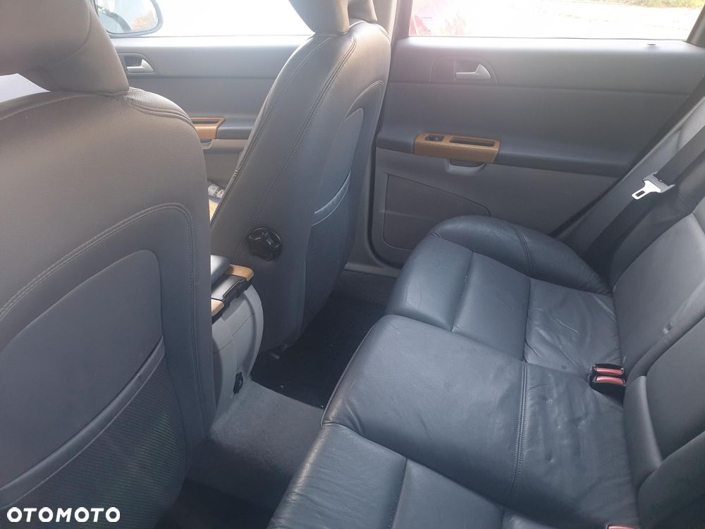 Volvo S40 2009 photo 3