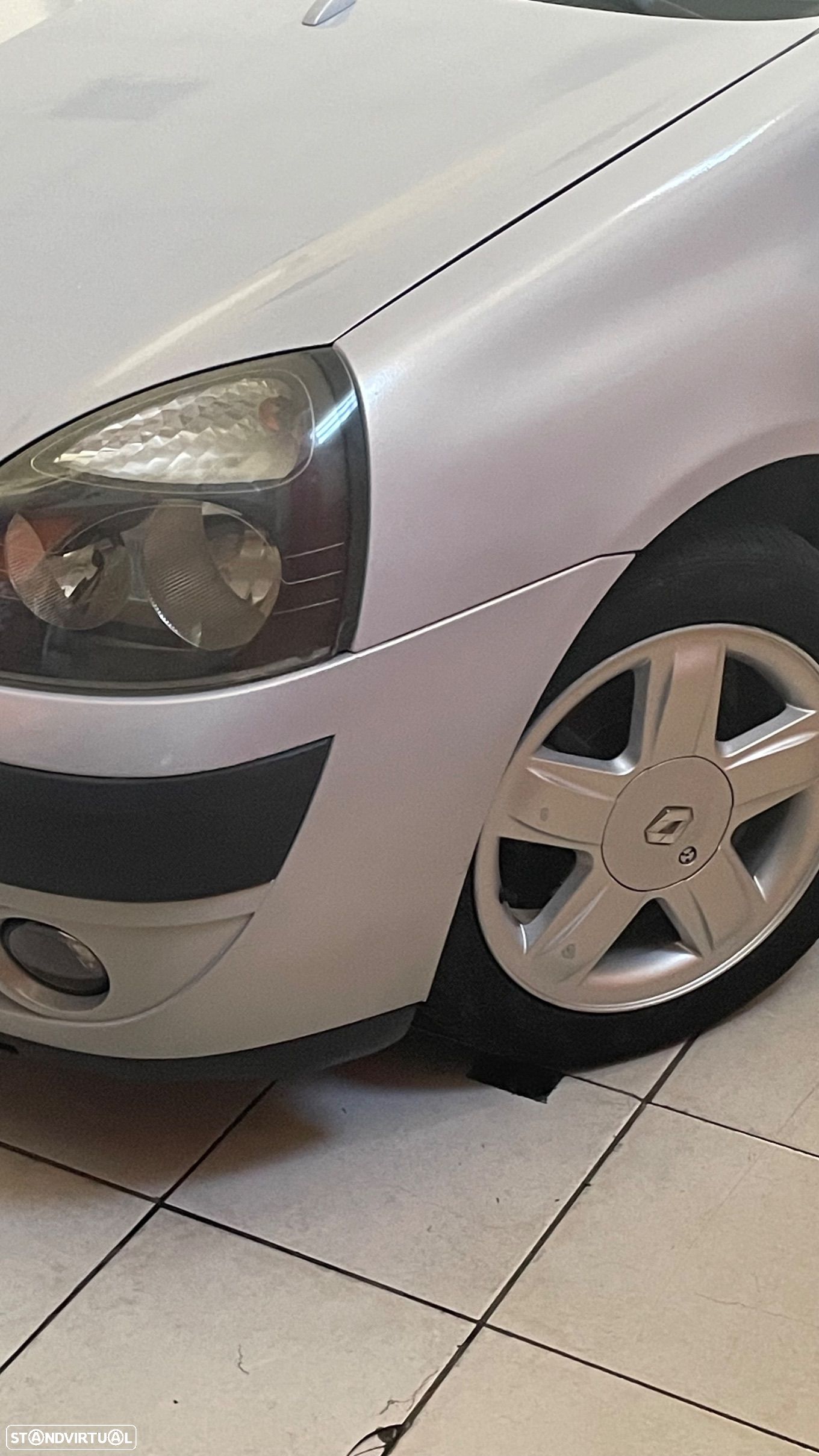 Renault Clio 1.2 16V Extreme - 1