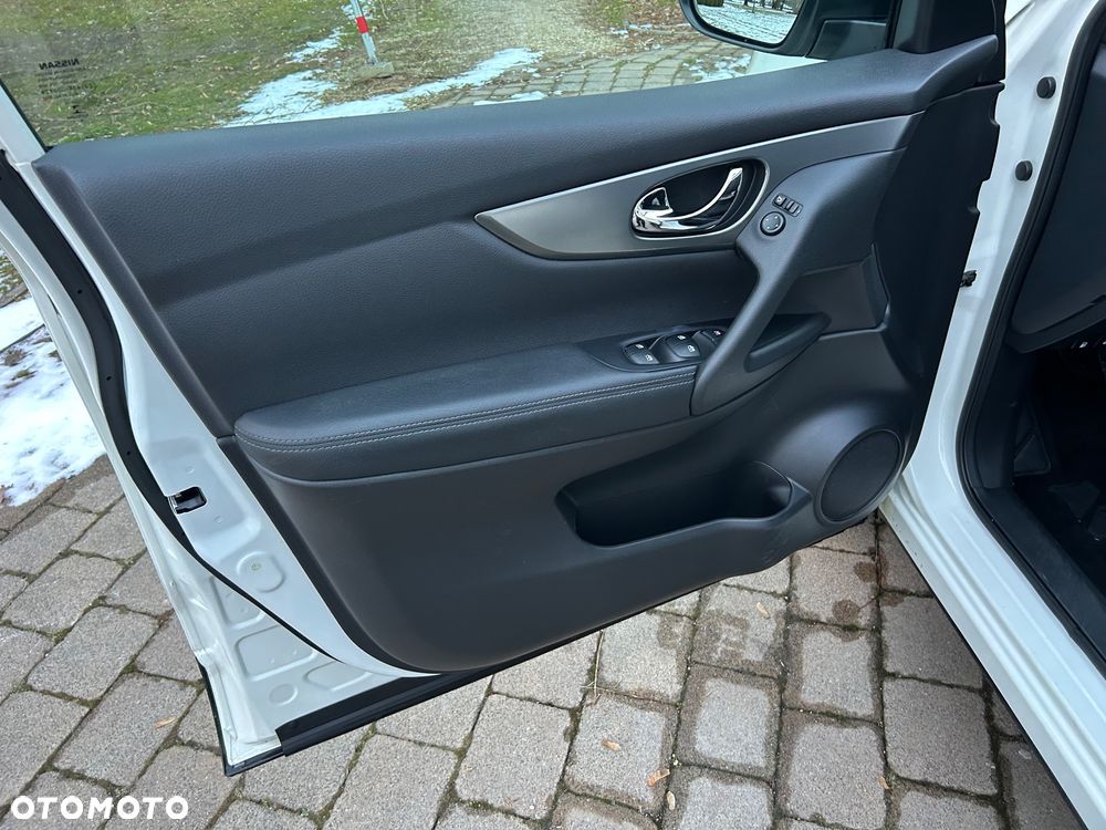 Nissan Qashqai 1.3 DIG-T SHIRO - 13
