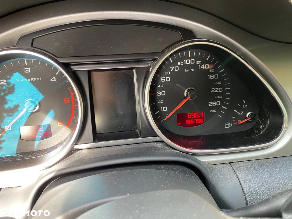 Audi Q7 - 7