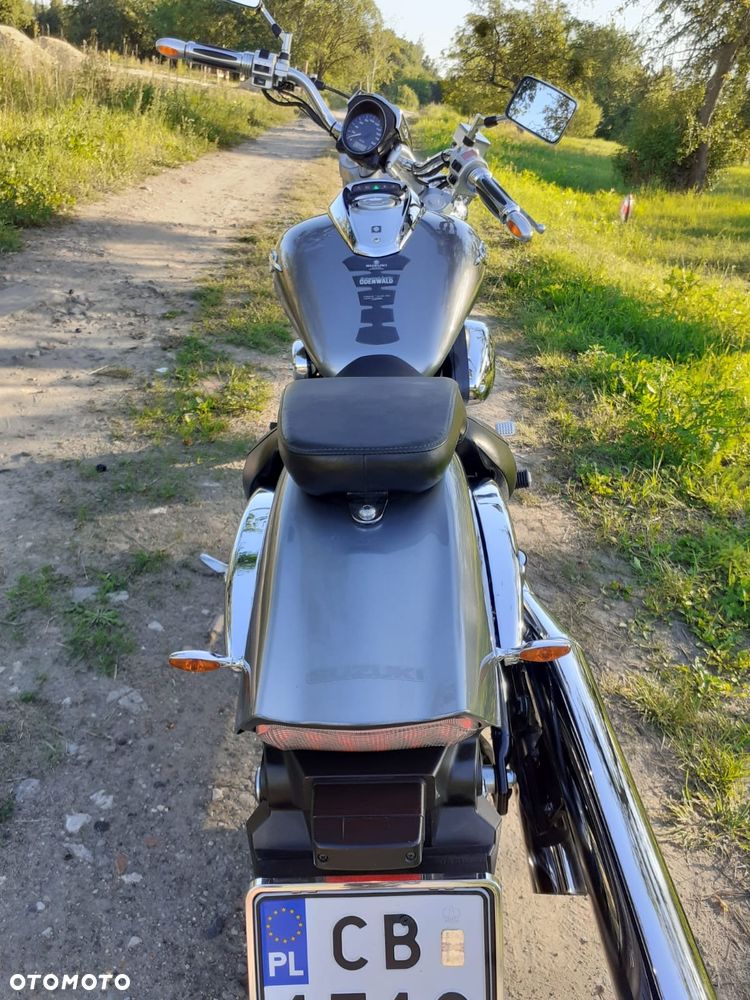 Suzuki Intruder - 7