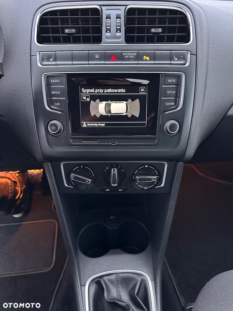 Volkswagen Polo 1.0 Comfortline - 19
