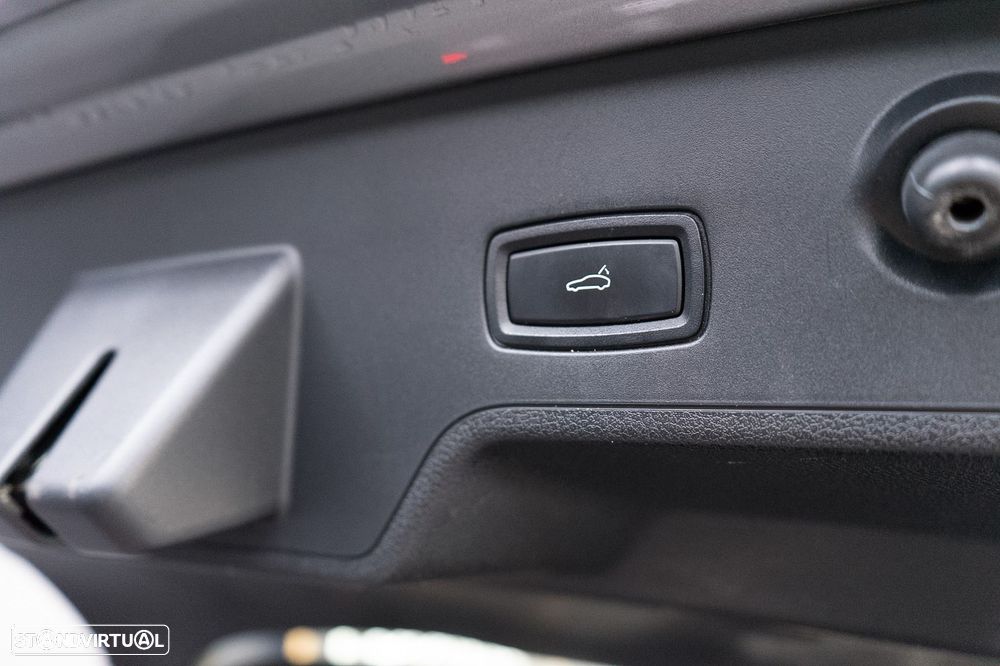 Porsche Panamera Sport Turismo 4 E-Hybrid - 19