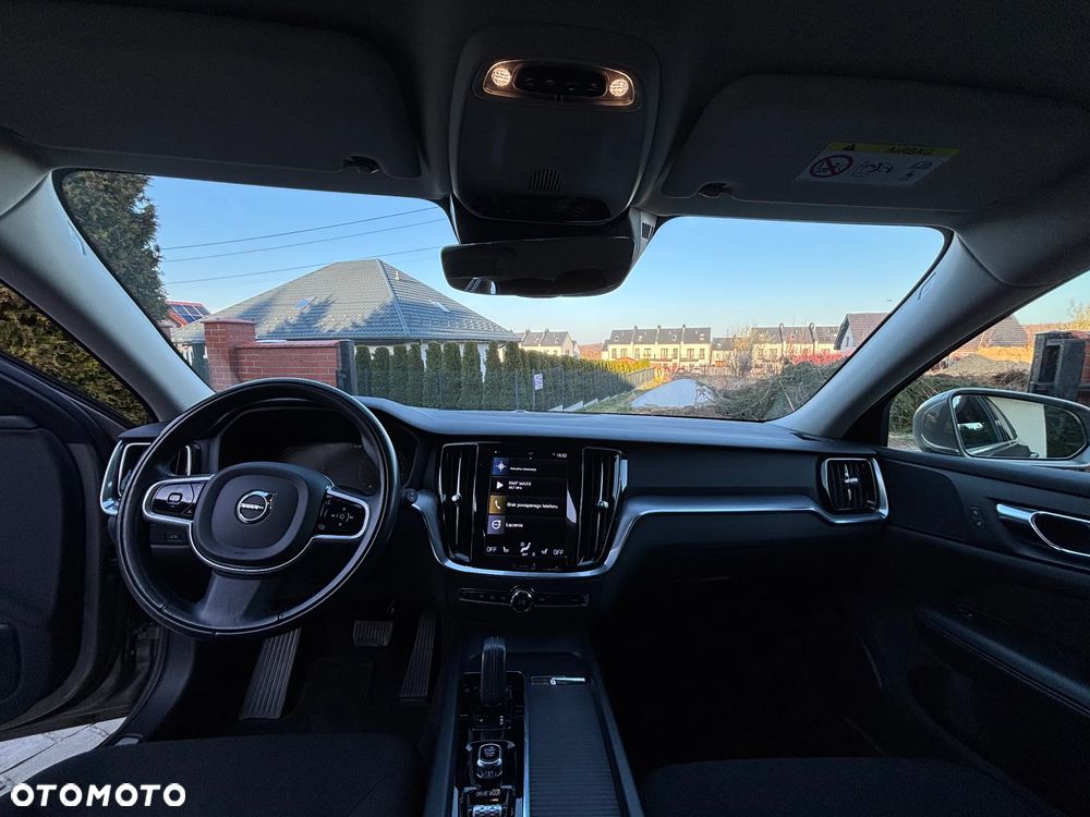 Volvo V60 B3 B Geartronic Momentum Pro - 19