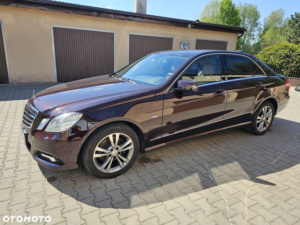 Mercedes-Benz Klasa E 350 CDI DPF 4Matic BlueEFFICIENCY 7G-TRONIC Avantgarde - 7