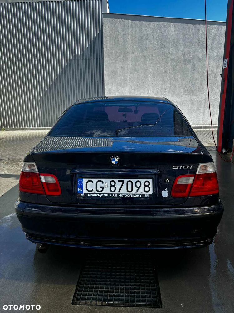 BMW Seria 3 318i - 3