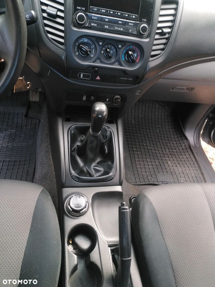 Mitsubishi L200 2.4 d CC Invite - 10
