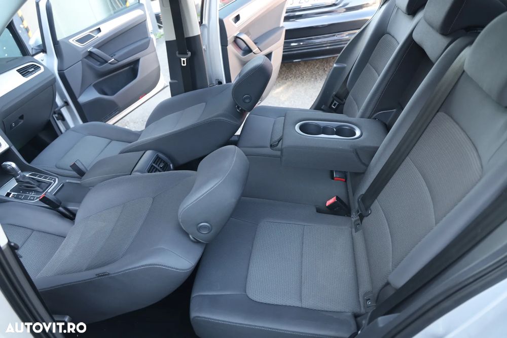 Volkswagen Golf 1.6 TDI DPF BMT DSG Trendline - 9