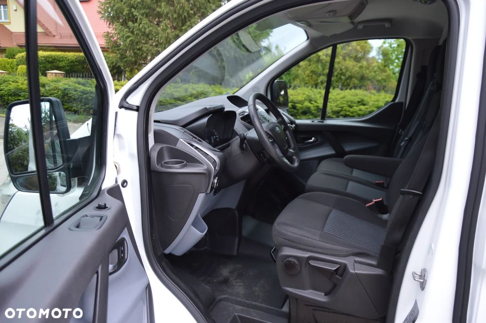 Ford TRANSIT CUSTOM L2H1 - 7