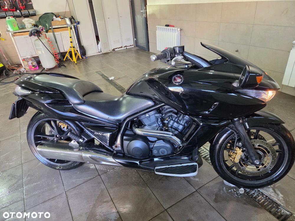 Honda DN-01 - 14