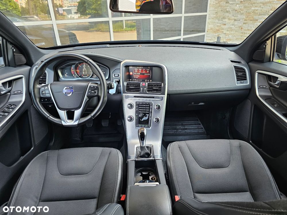 Volvo XC 60 D4 Momentum - 22