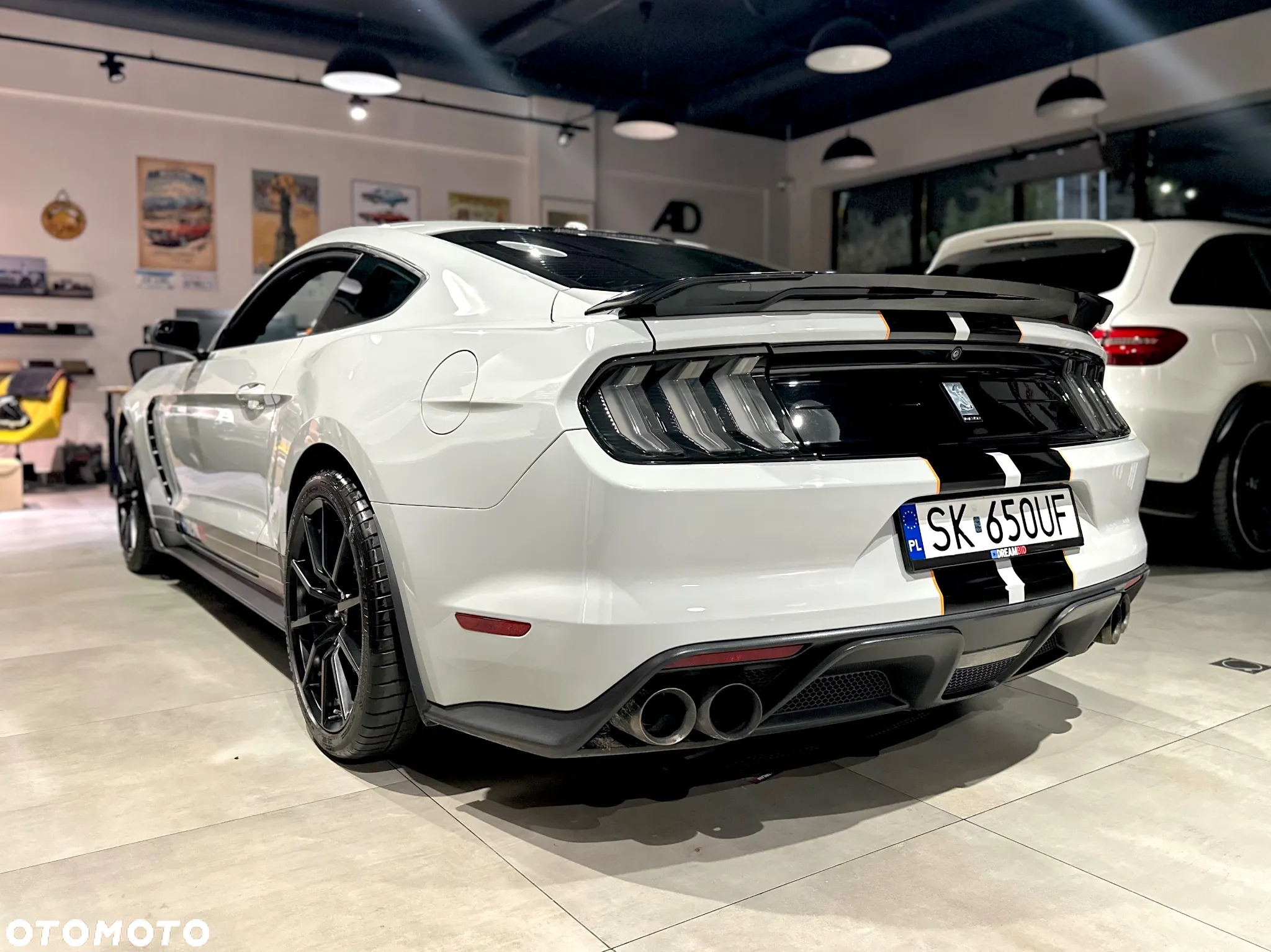 Ford Mustang - 3
