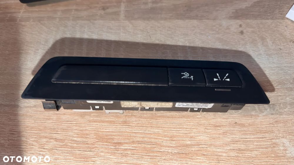 PANEL ASYSTENT KIEROWCY 9220042 F10 F11 - 1