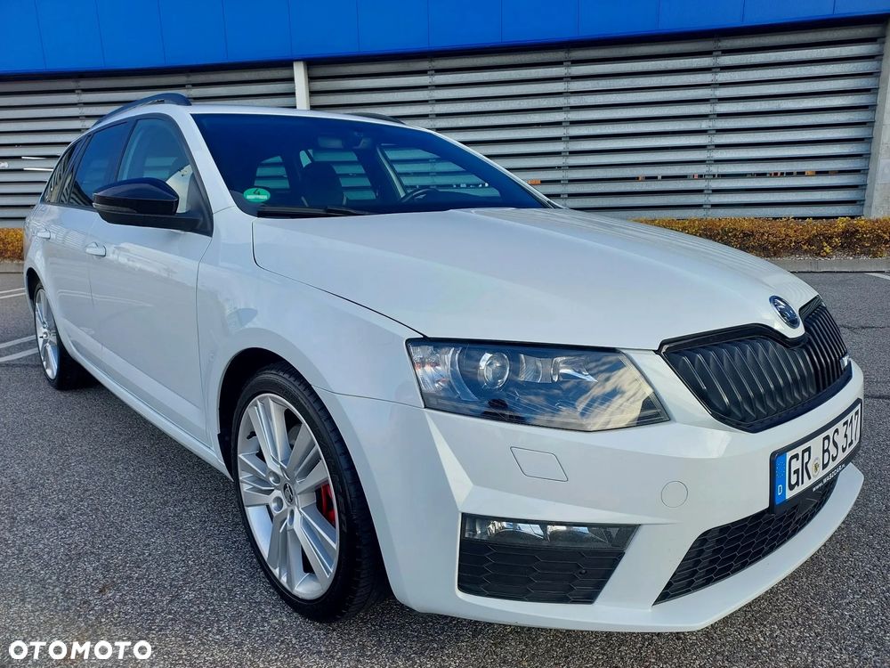 Skoda Octavia 2.0 TDI DSG RS - 9
