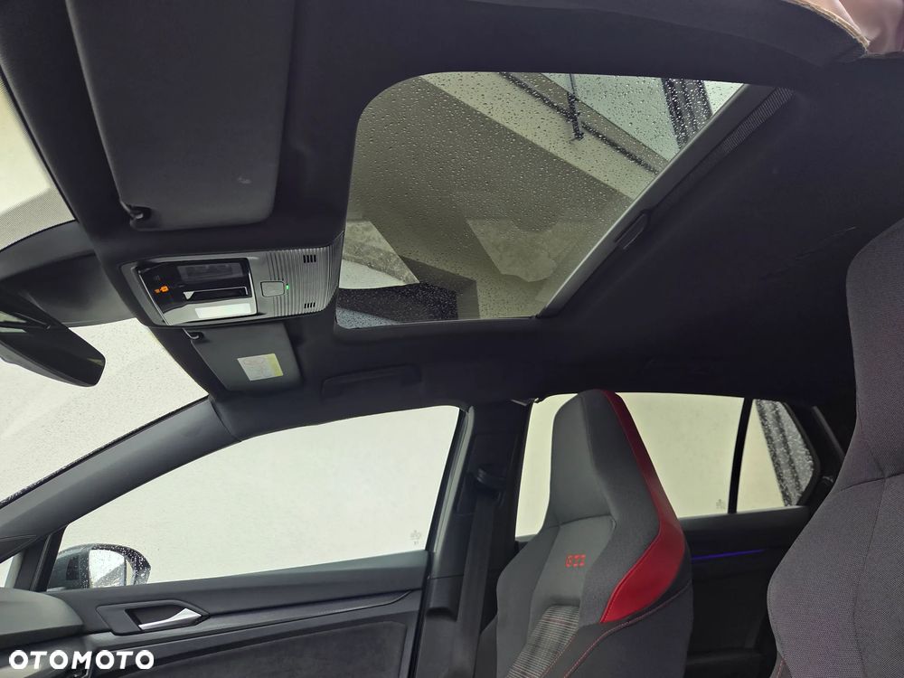 Volkswagen Golf - 12