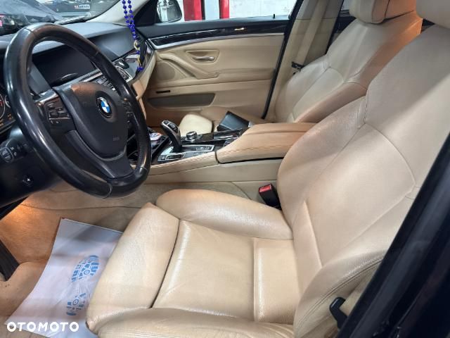 BMW Seria 5 535i xDrive - 10