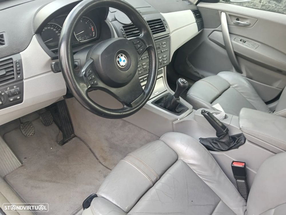 BMW X3 2.0 d LifeStyle - 26