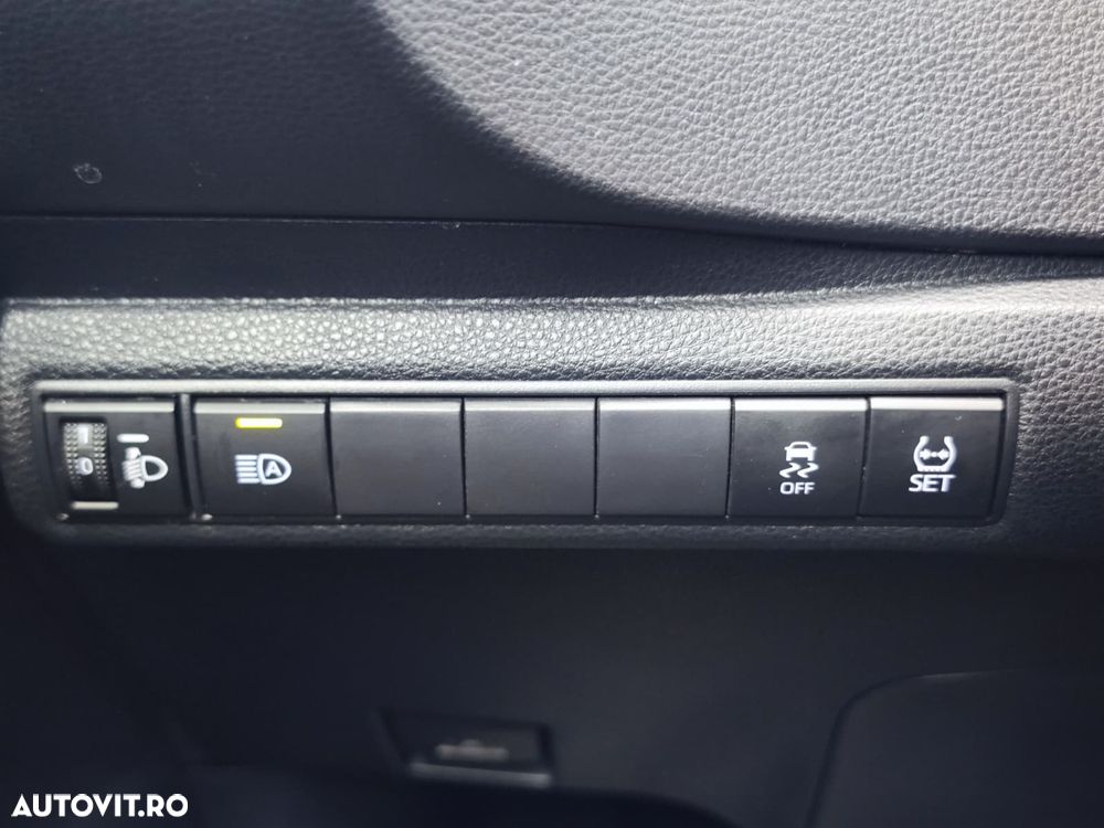 Toyota Corolla 1.8 HSD Dynamic - 25