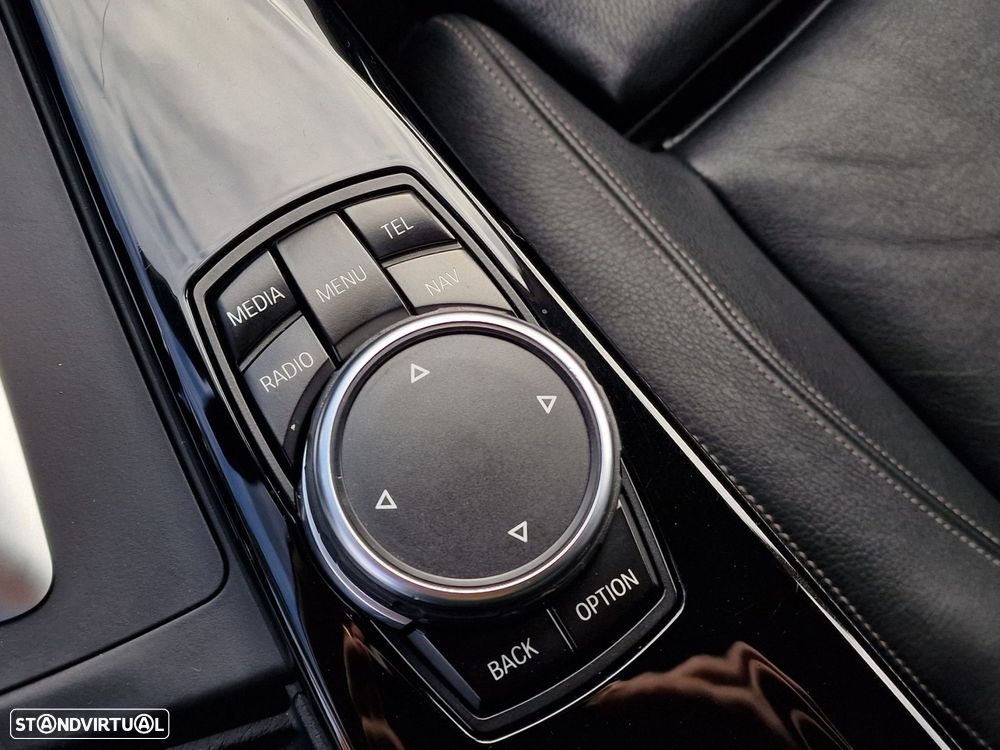 BMW 320 d EfficientDynamics Auto Line Sport - 24