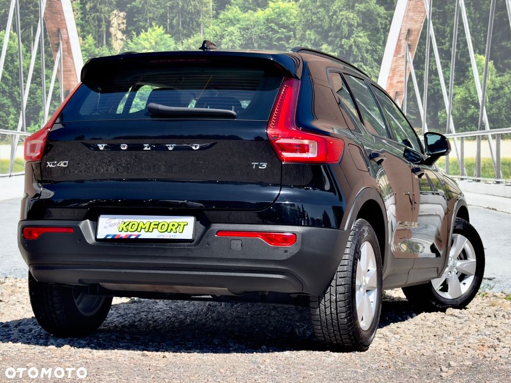 Volvo XC 40 T3 Momentum Pro - 11