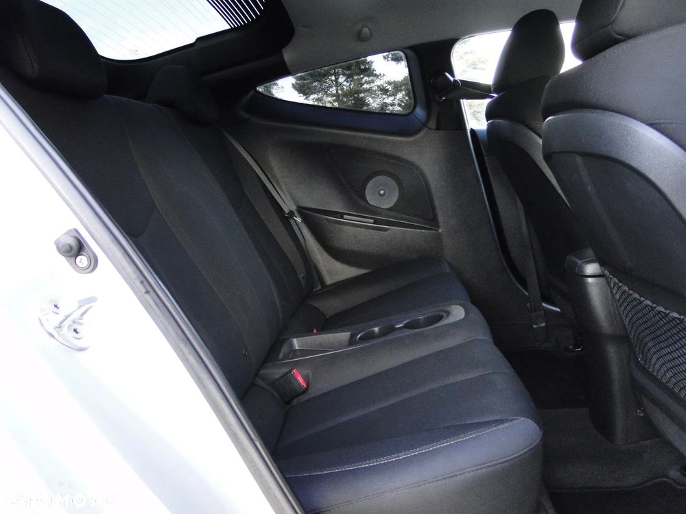 Hyundai Veloster 1.6 Premium - 7