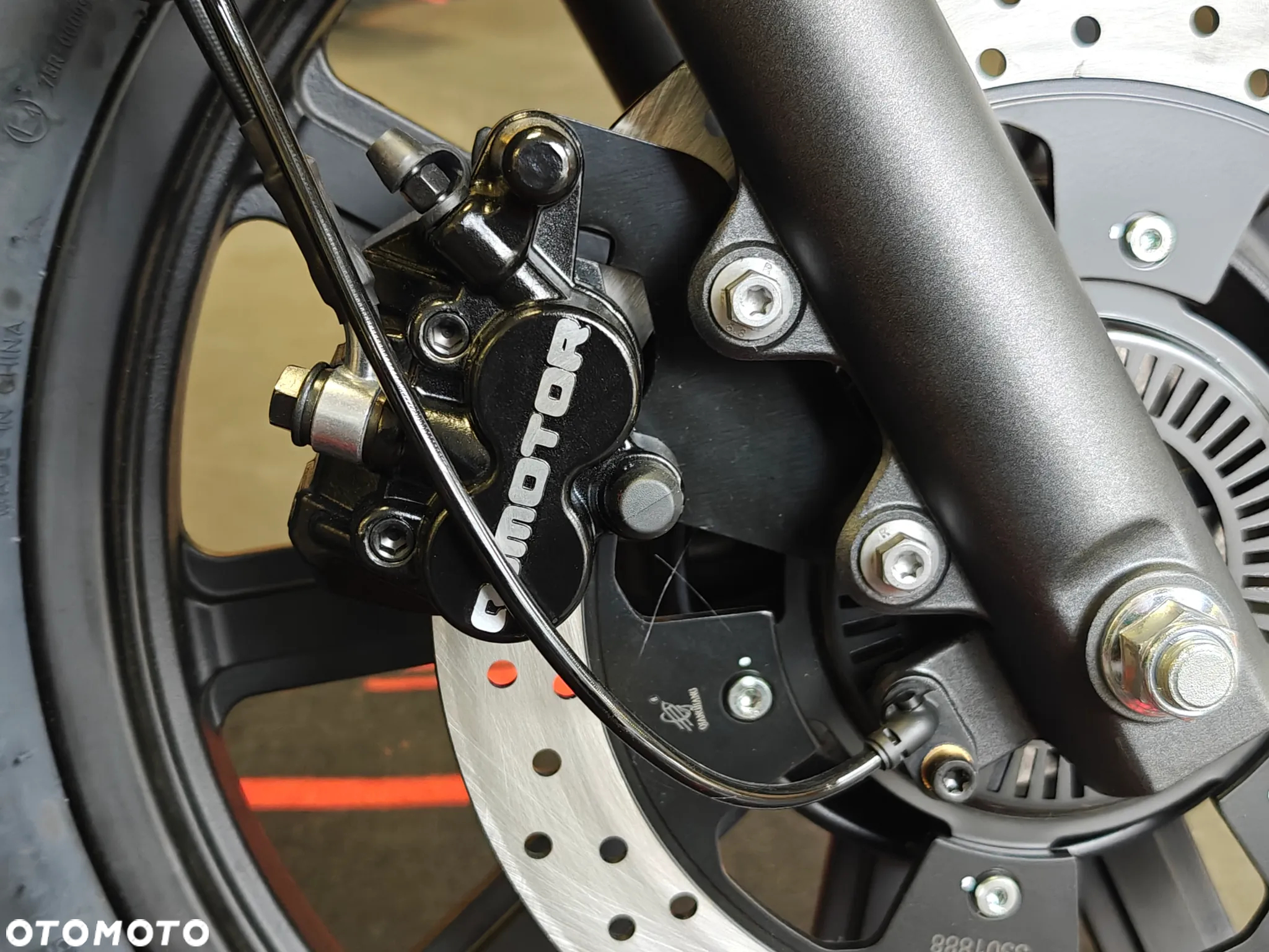 QJMOTOR SRV 125 - 7