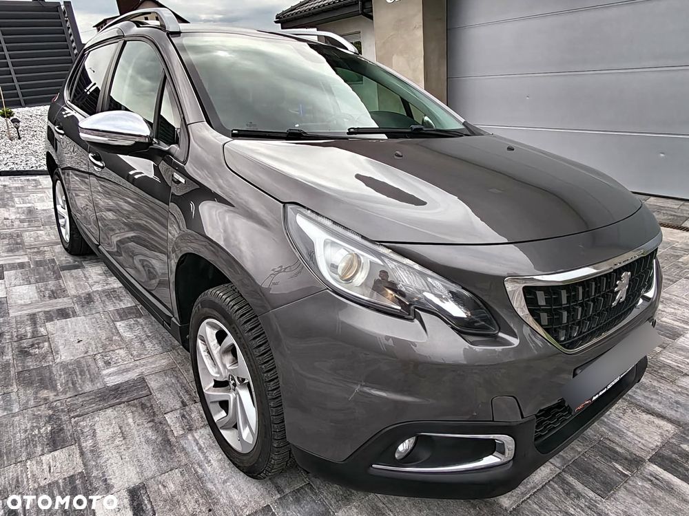 Peugeot 2008 1.2 Pure Tech Style S&S - 12