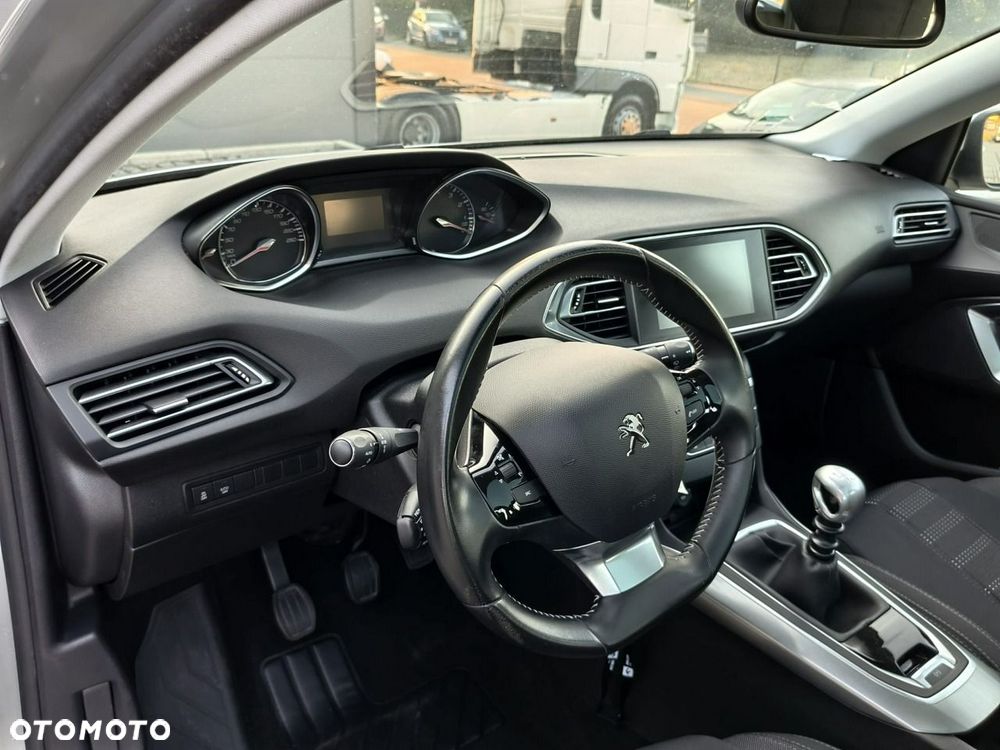 Peugeot 308 - 11