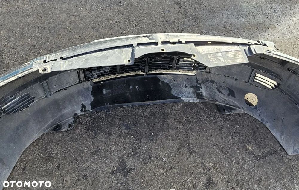 zderzak przód  / zderzak przedni /  Volkswagen Passat B5 (LC6N) - 3