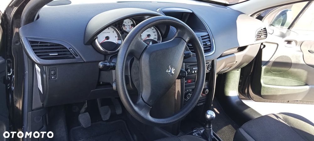 Peugeot 207 1.4 Trendy - 13